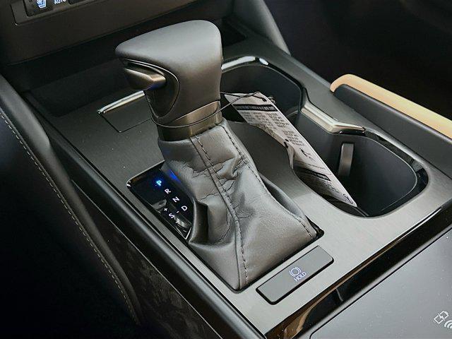 new 2025 Lexus ES 350 car, priced at $56,250