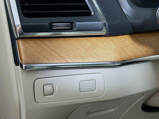 used 2022 Volvo XC90 car, priced at $39,517