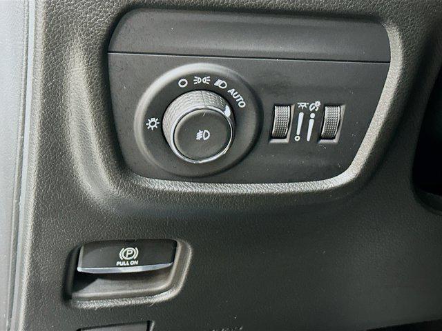 used 2024 Jeep Grand Cherokee car, priced at $38,920