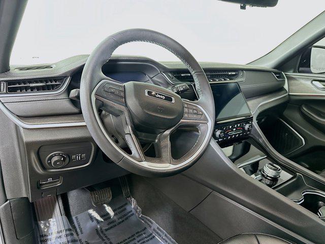 used 2024 Jeep Grand Cherokee car, priced at $38,920