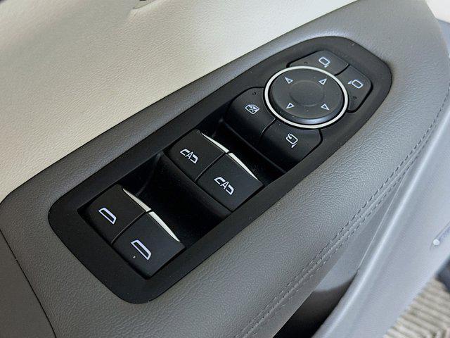 used 2018 Cadillac XT5 car, priced at $21,899