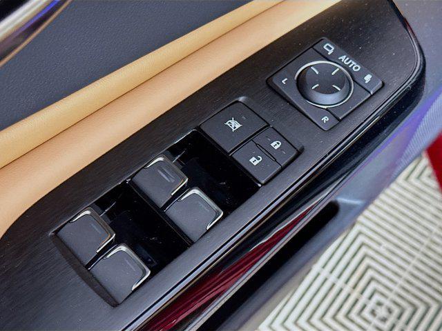 new 2025 Lexus ES 300h car, priced at $50,889