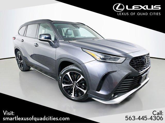 used 2021 Toyota Highlander car, priced at $32,991