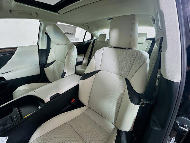 new 2025 Lexus ES 300h car, priced at $50,489
