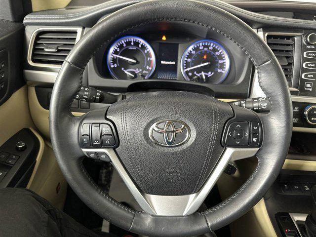 used 2015 Toyota Highlander car, priced at $18,555