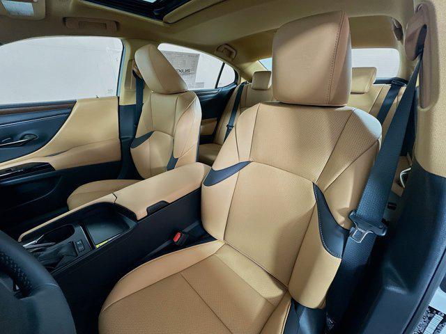 new 2025 Lexus ES 300h car, priced at $53,124