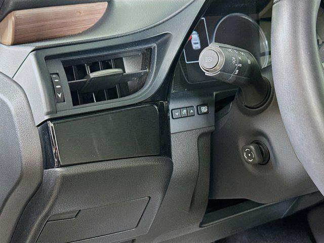 used 2025 Lexus ES 350 car, priced at $42,786