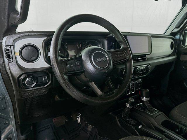 used 2025 Jeep Gladiator car, priced at $38,327