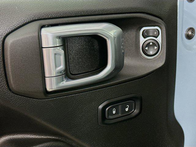 used 2025 Jeep Gladiator car, priced at $38,327