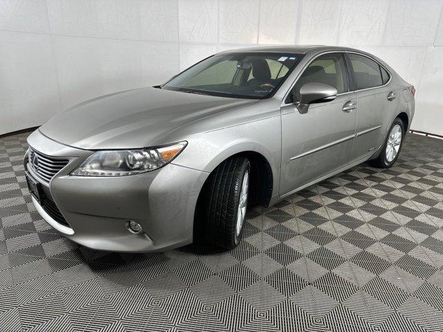 used 2015 Lexus ES 300h car, priced at $13,998