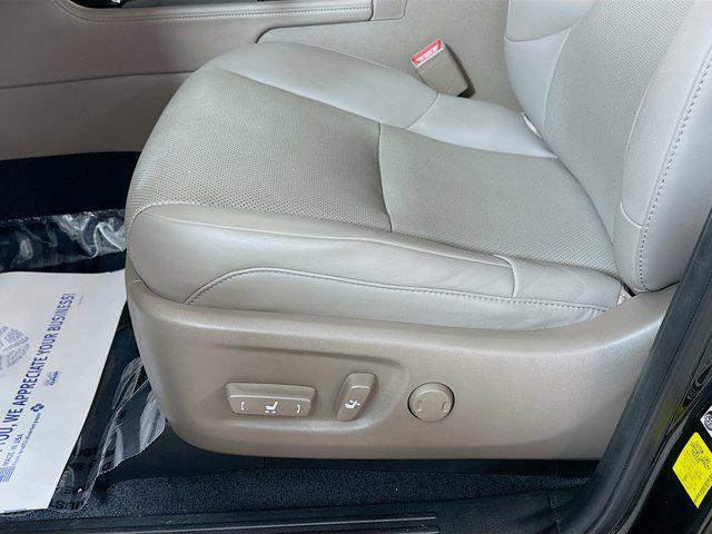 used 2022 Lexus GX 460 car, priced at $53,635