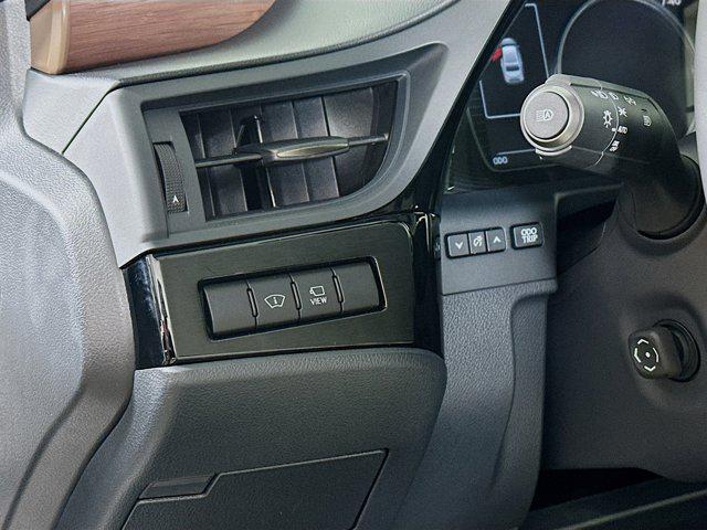 new 2025 Lexus ES 350 car, priced at $56,250