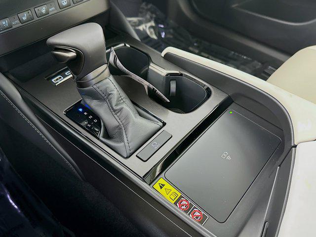 new 2025 Lexus ES 350 car, priced at $56,250