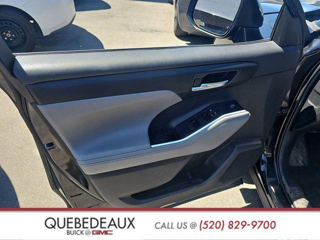 used 2020 Toyota Highlander car, priced at $25,937