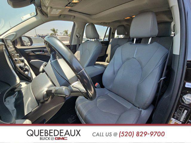 used 2021 Toyota Highlander car, priced at $33,821