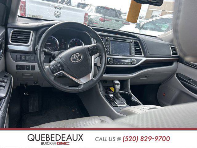 used 2015 Toyota Highlander car, priced at $19,637