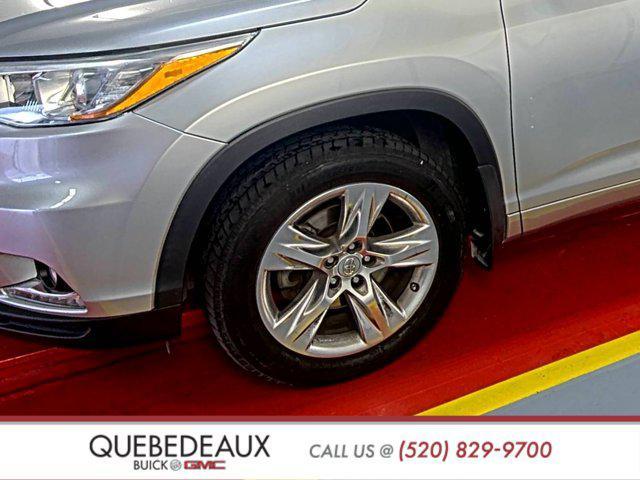 used 2015 Toyota Highlander car, priced at $19,637