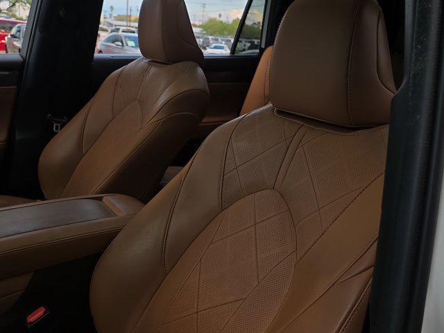 used 2021 Toyota Highlander car, priced at $34,992