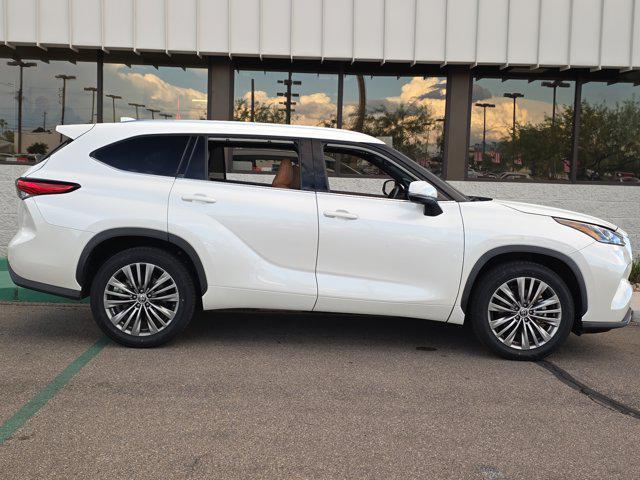 used 2021 Toyota Highlander car, priced at $34,992