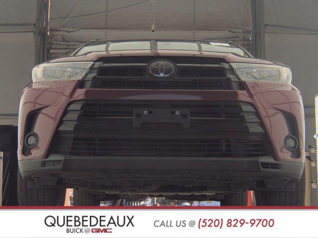 used 2019 Toyota Highlander car, priced at $25,704