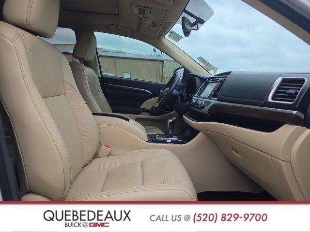 used 2016 Toyota Highlander car, priced at $18,191