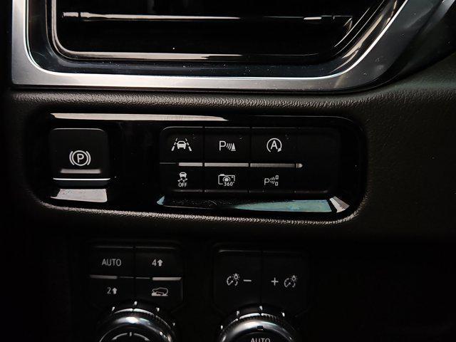 used 2025 GMC Yukon car, priced at $89,995