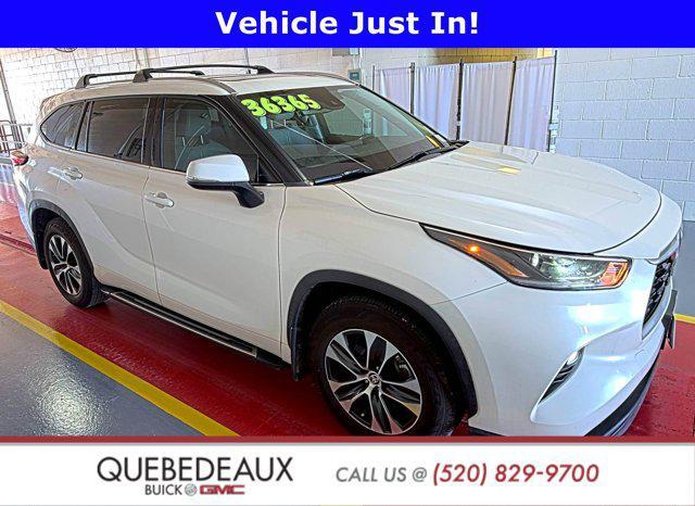 used 2021 Toyota Highlander car, priced at $31,266