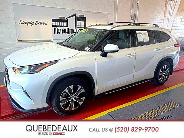 used 2021 Toyota Highlander car, priced at $31,266