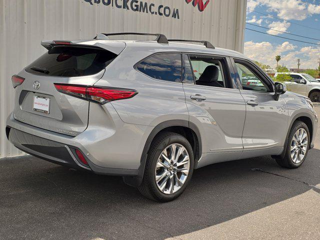 used 2020 Toyota Highlander car, priced at $23,991
