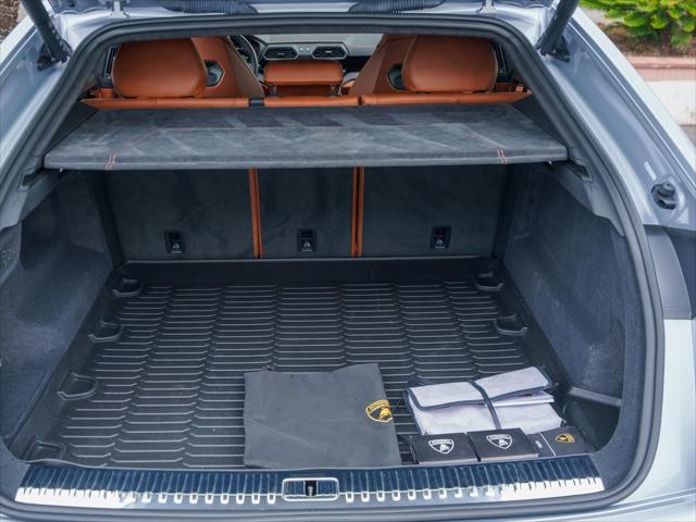 used 2022 Lamborghini Urus car, priced at $229,995