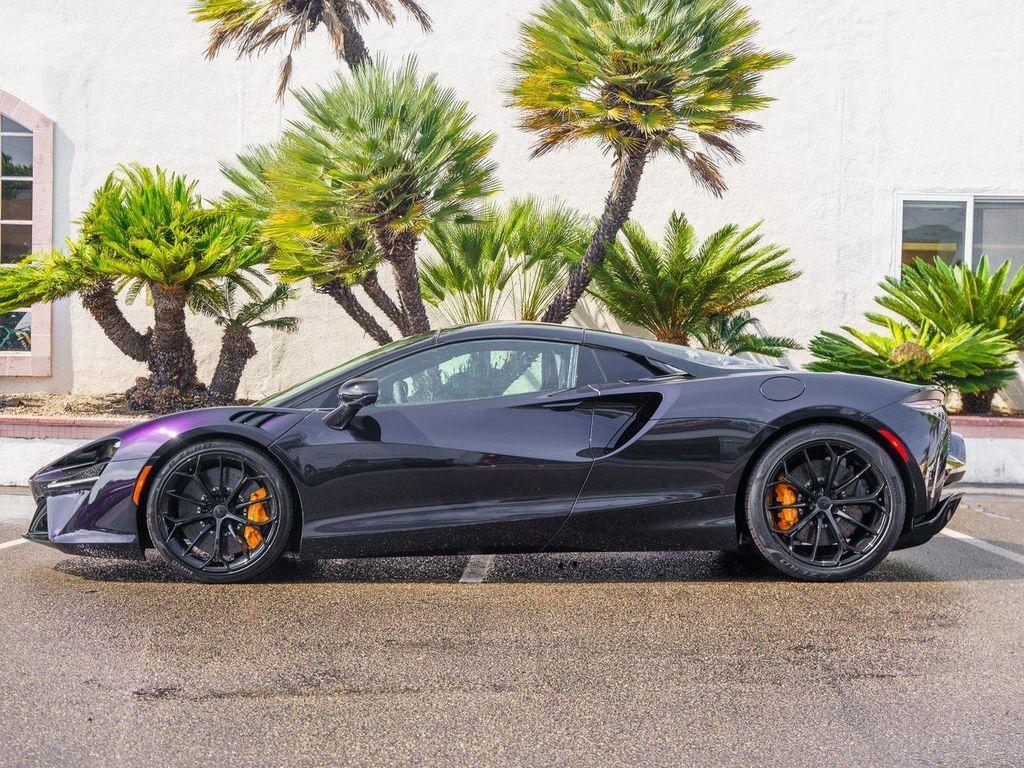 new 2025 McLaren Artura car, priced at $328,698