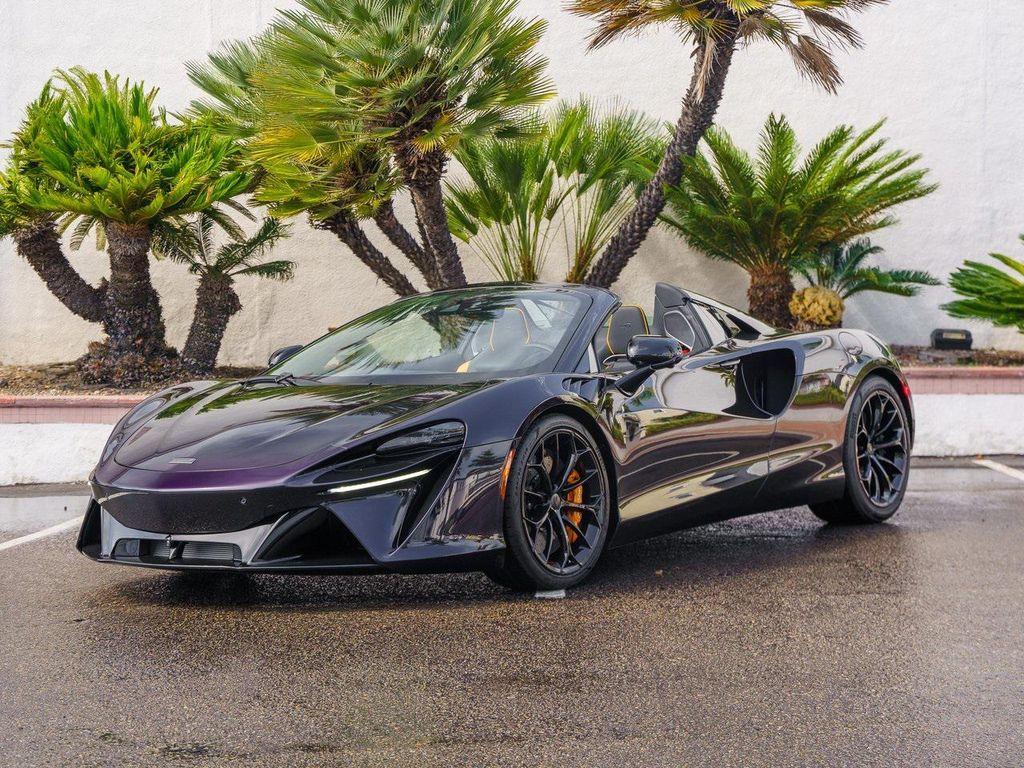 new 2025 McLaren Artura car, priced at $328,698