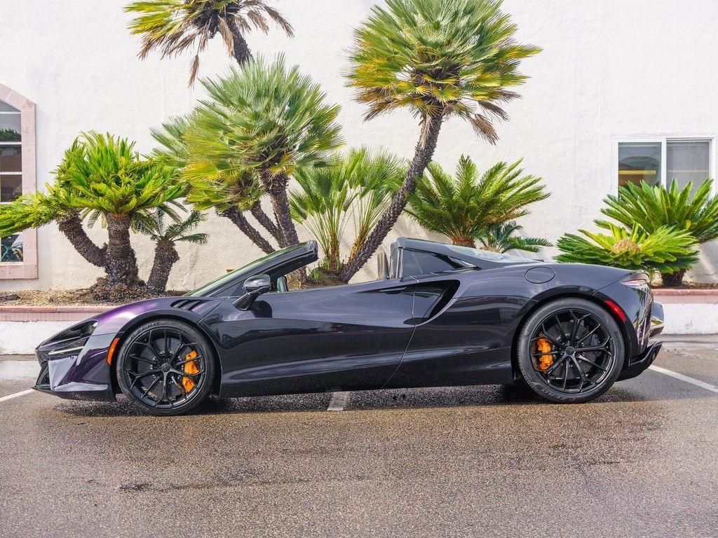 new 2025 McLaren Artura car, priced at $328,698