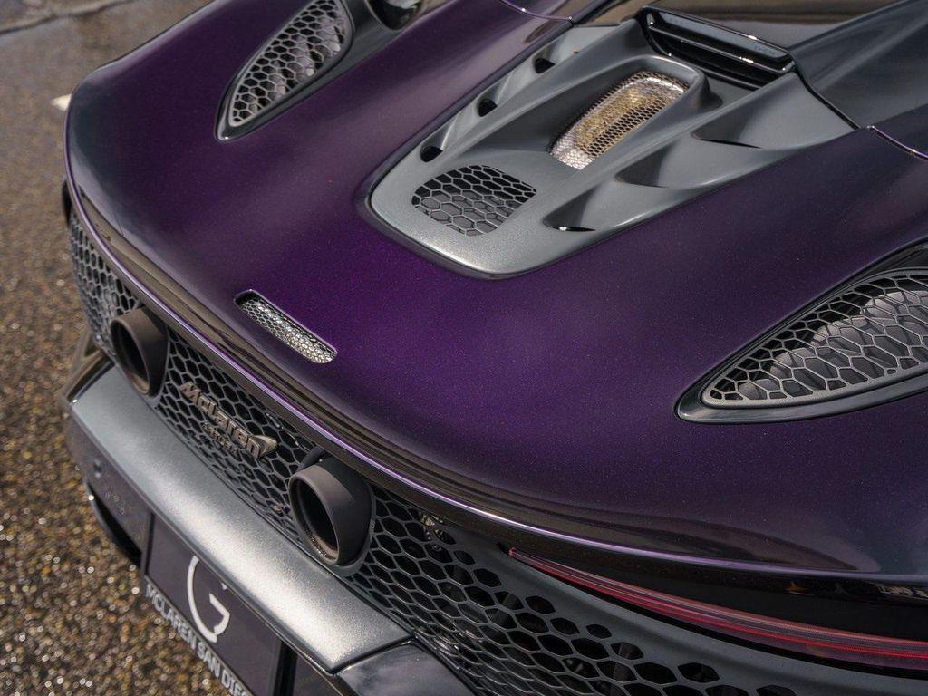 new 2025 McLaren Artura car, priced at $328,698