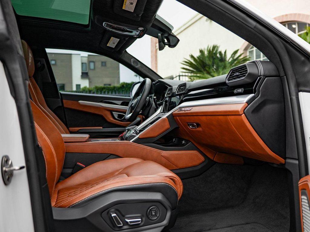 used 2024 Lamborghini Urus car, priced at $276,995