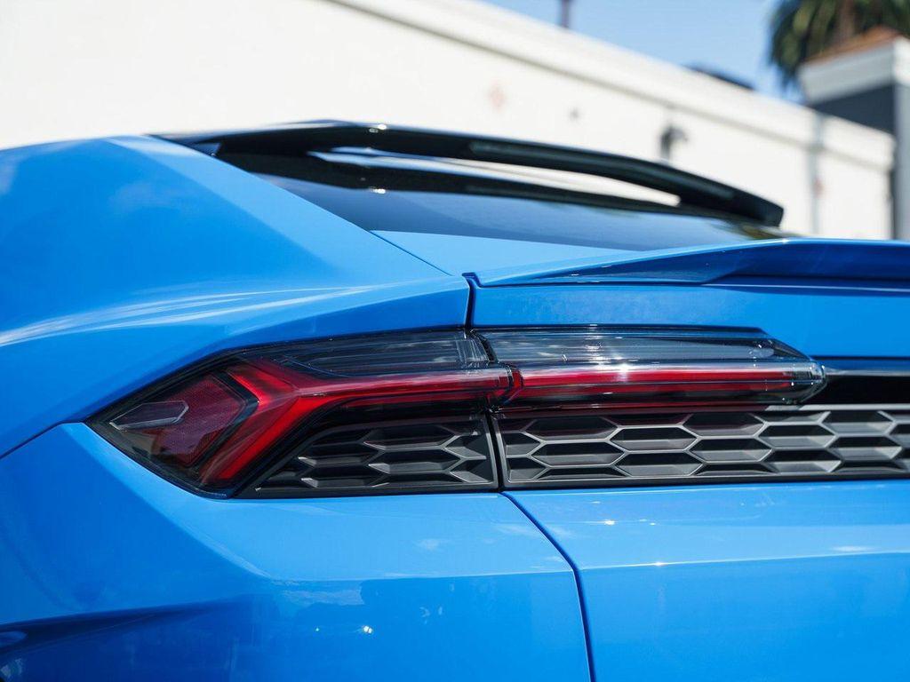 new 2025 Lamborghini Urus car, priced at $349,930