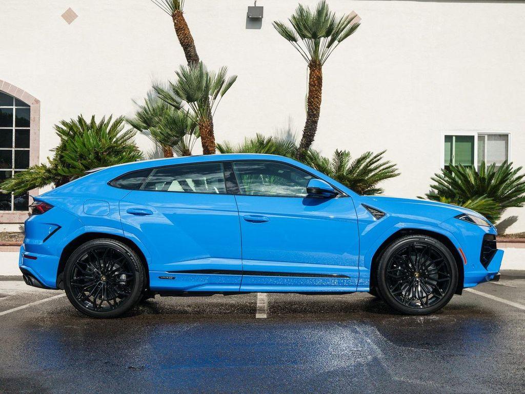 new 2025 Lamborghini Urus car, priced at $349,930