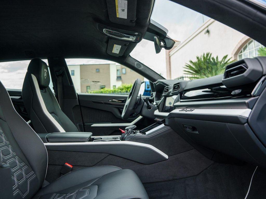 new 2025 Lamborghini Urus car, priced at $349,930