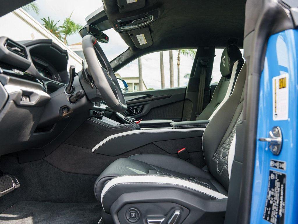 new 2025 Lamborghini Urus car, priced at $349,930