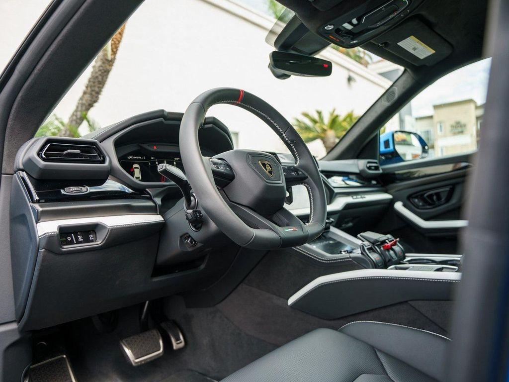 new 2025 Lamborghini Urus car, priced at $349,930
