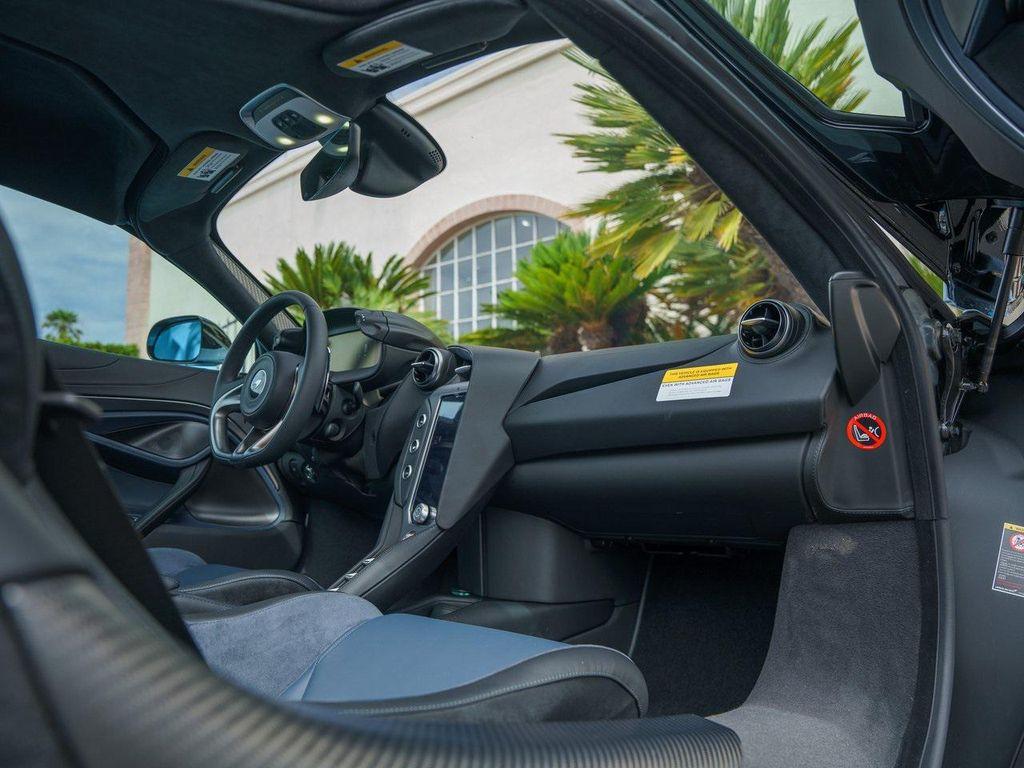 new 2025 McLaren 750S car, priced at $411,693