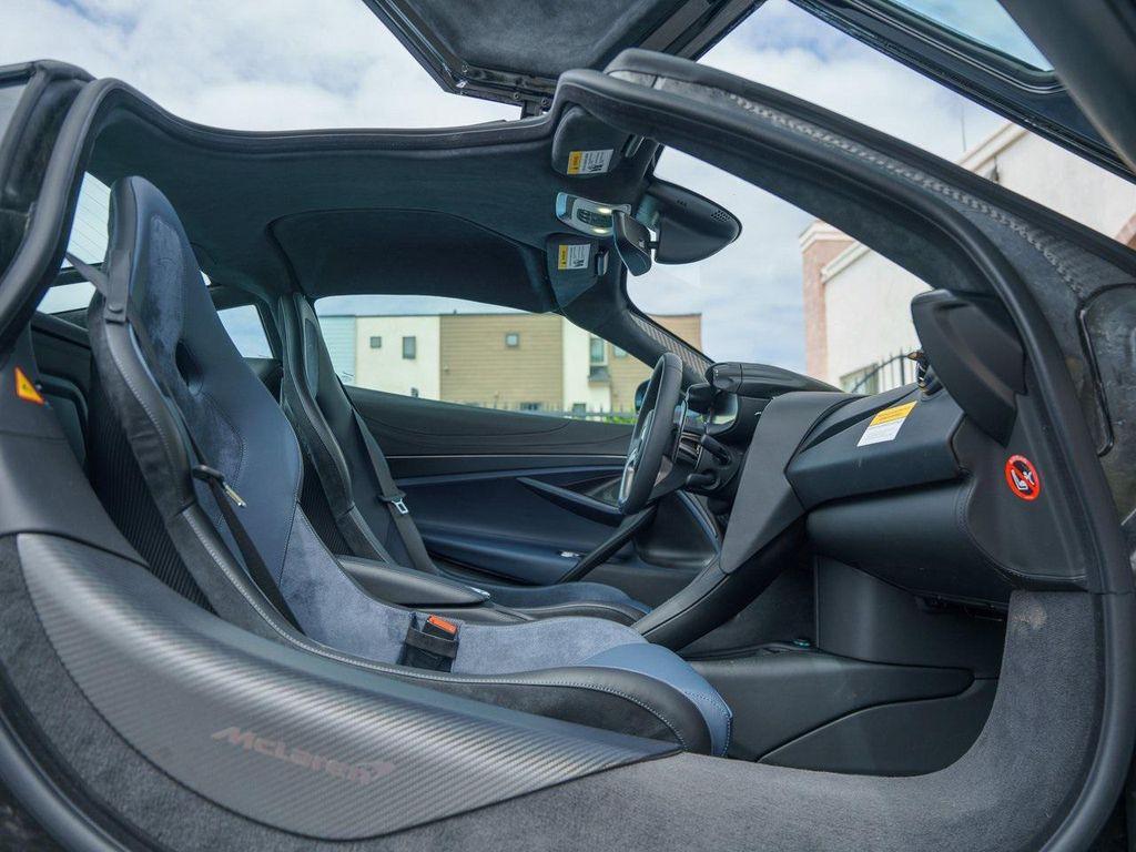new 2025 McLaren 750S car, priced at $411,693
