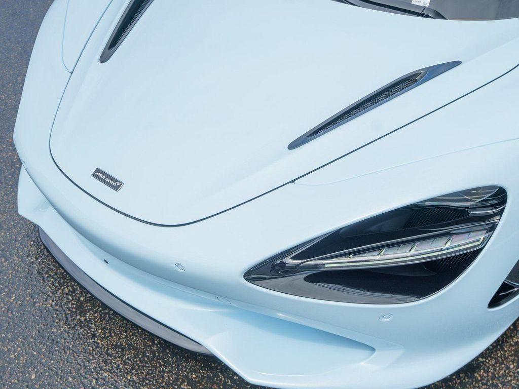new 2025 McLaren 750S car, priced at $411,693