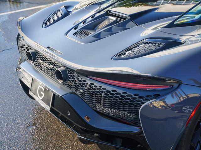 new 2025 McLaren Artura car, priced at $348,000