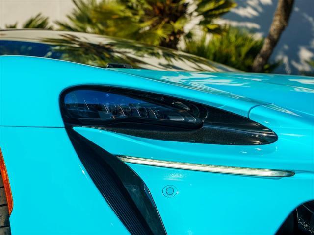 new 2025 McLaren Artura car, priced at $335,208