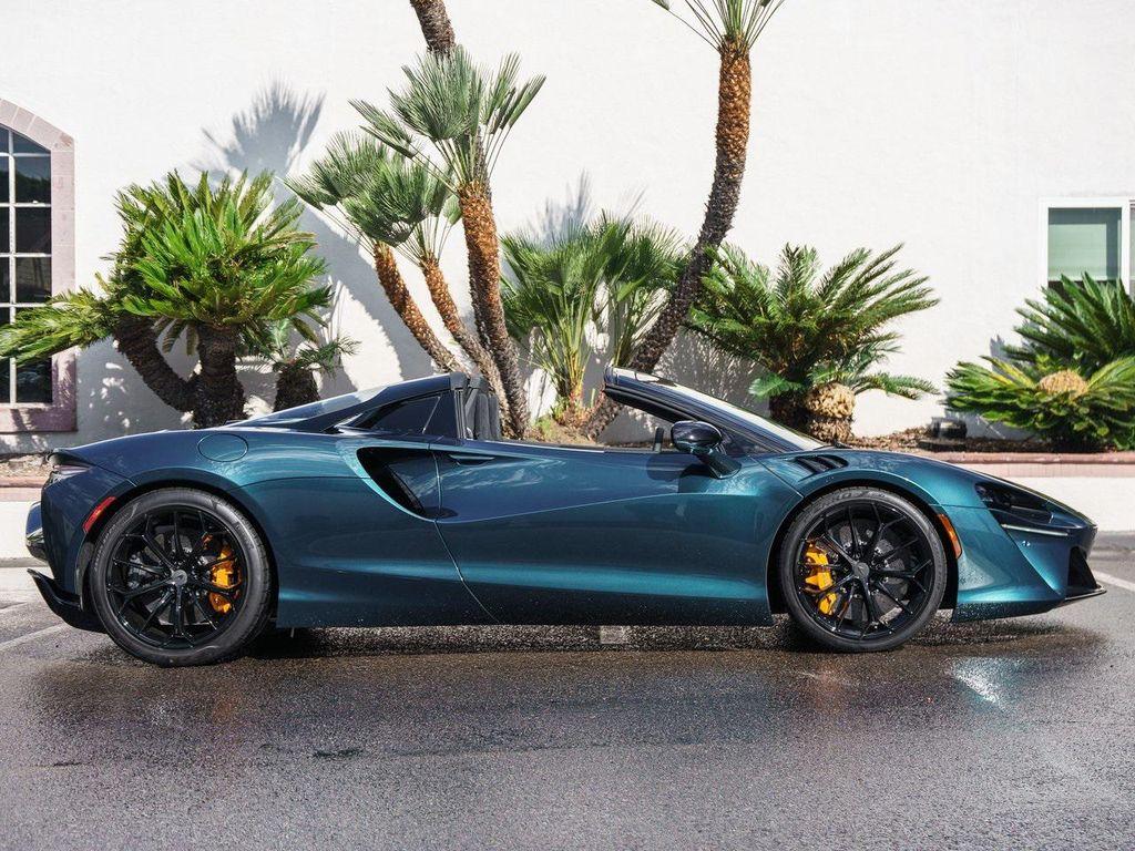 new 2025 McLaren Artura car, priced at $312,198