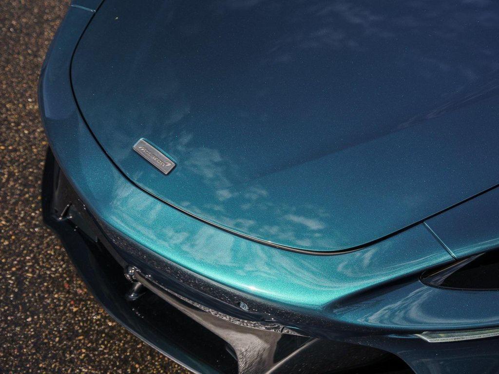 new 2025 McLaren Artura car, priced at $312,198