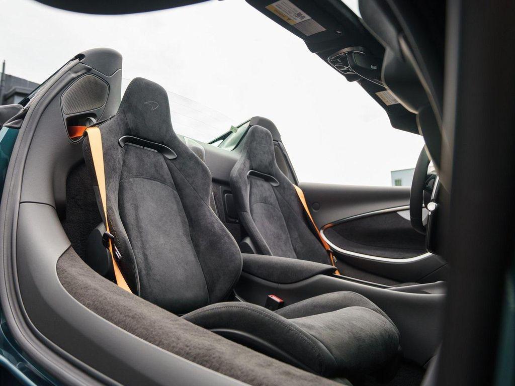 new 2025 McLaren Artura car, priced at $312,198