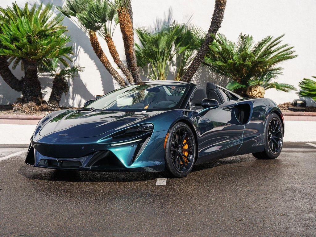 new 2025 McLaren Artura car, priced at $312,198