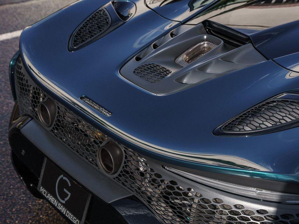 new 2025 McLaren Artura car, priced at $312,198